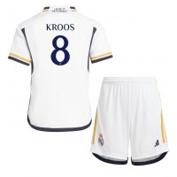 Dětský Fotbalový dres Real Madrid Toni Kroos #8 2023-24 Domácí Krátký Rukáv (+ trenýrky)